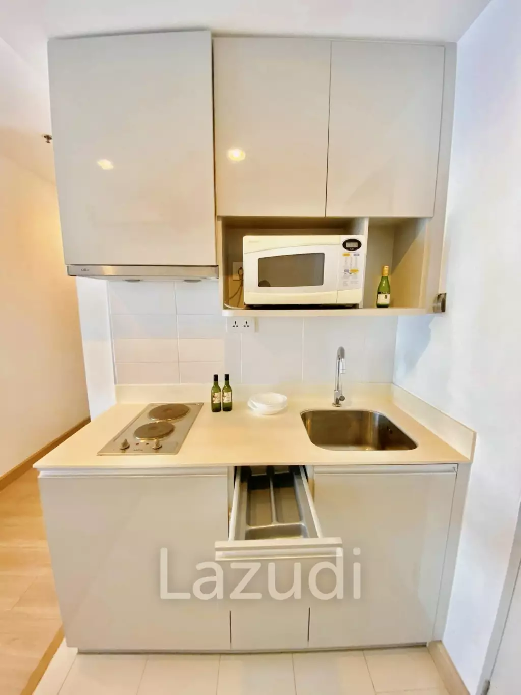 2 Bed 2 Bath 52 SQ.M Ideo Mobi Phayathai
