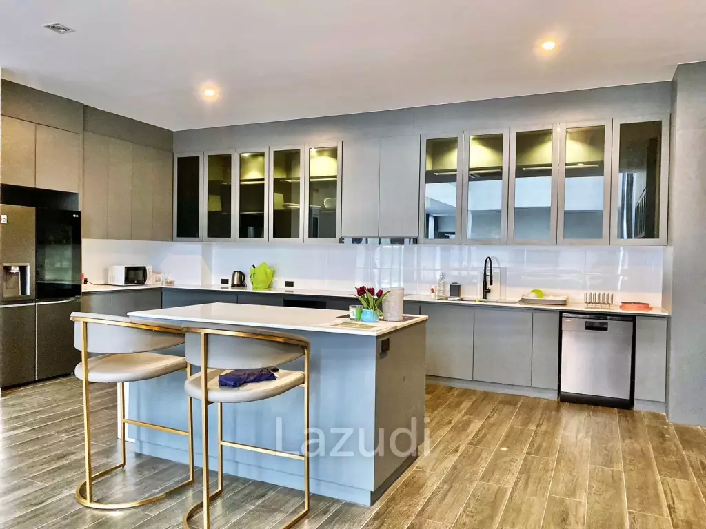 5 Bedrooms 6 Bathrooms 650 SQ.M Baan Mea 2