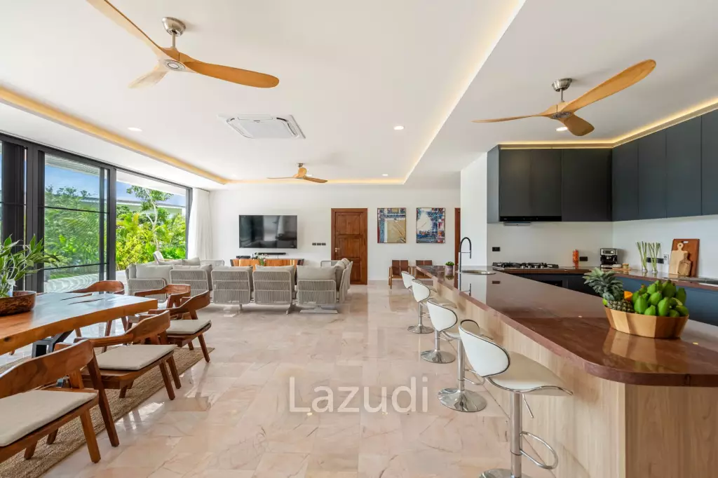 Luxury 5-Bedroom Sea View Villa in Prime Lamai