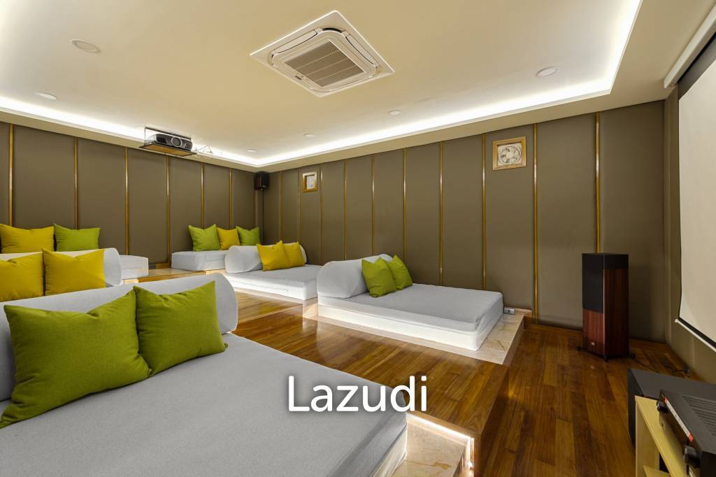 Luxury 5-Bedroom Sea View Villa in Prime Lamai