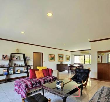 PALM HILLS CONDO  : 3 bed condo with Golf  membership