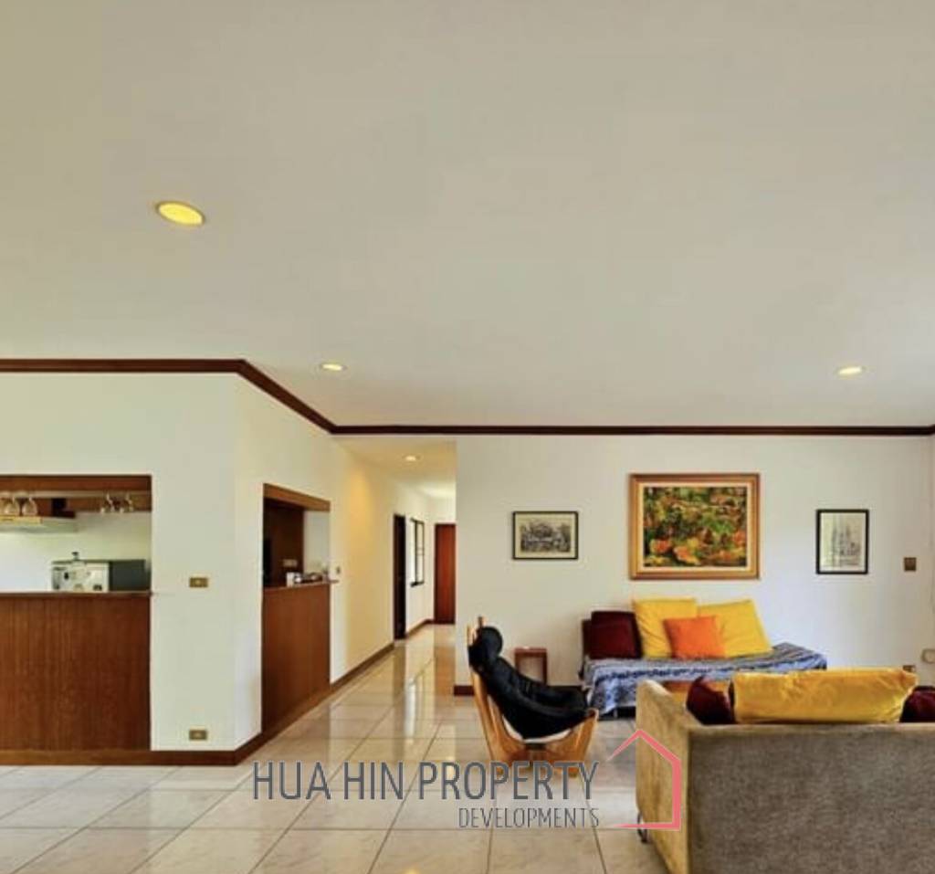 PALM HILLS CONDO  : 3 bed condo with Golf  membership