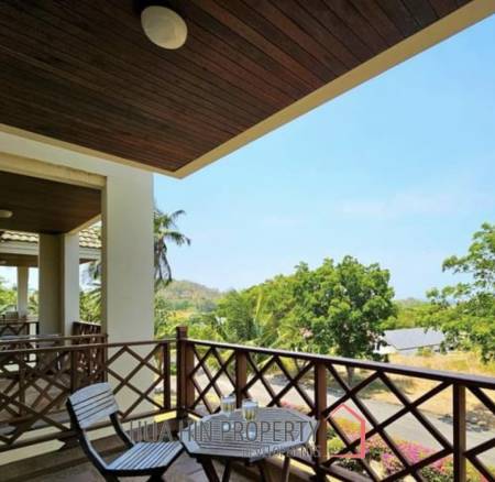 PALM HILLS CONDO  : 3 bed condo with Golf  membership