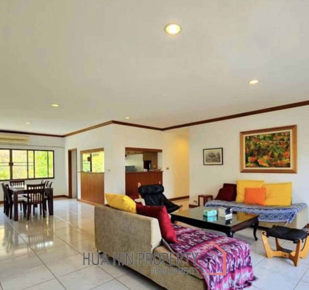 PALM HILLS CONDO  : 3 bed condo with Golf  membership