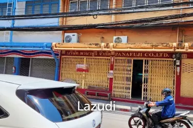 Prime Mixed-Use Townhouse for Sale/Rent in Sukhumvit Soi 22, Bangkok