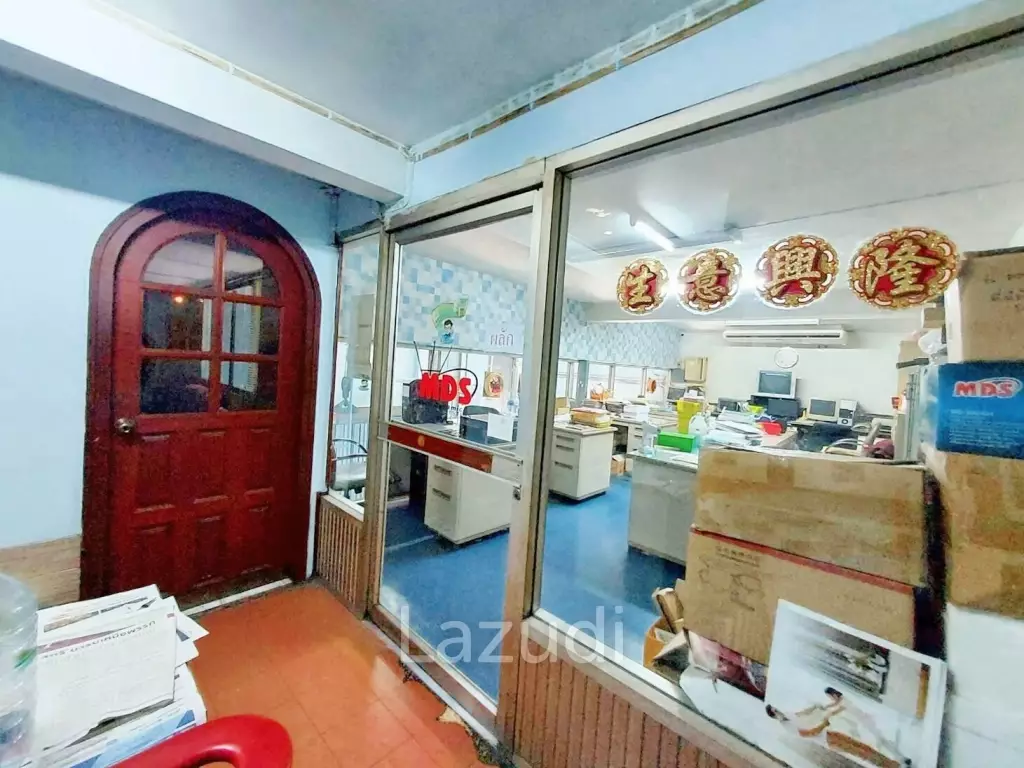 Prime Mixed-Use Townhouse for Sale/Rent in Sukhumvit Soi 22, Bangkok