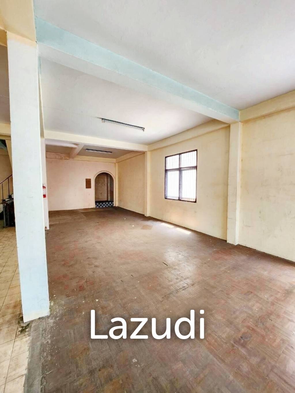 Versatile Mixed-Use Townhouse for Sale/Rent in Subsoi off Sukhumvit Soi 22
