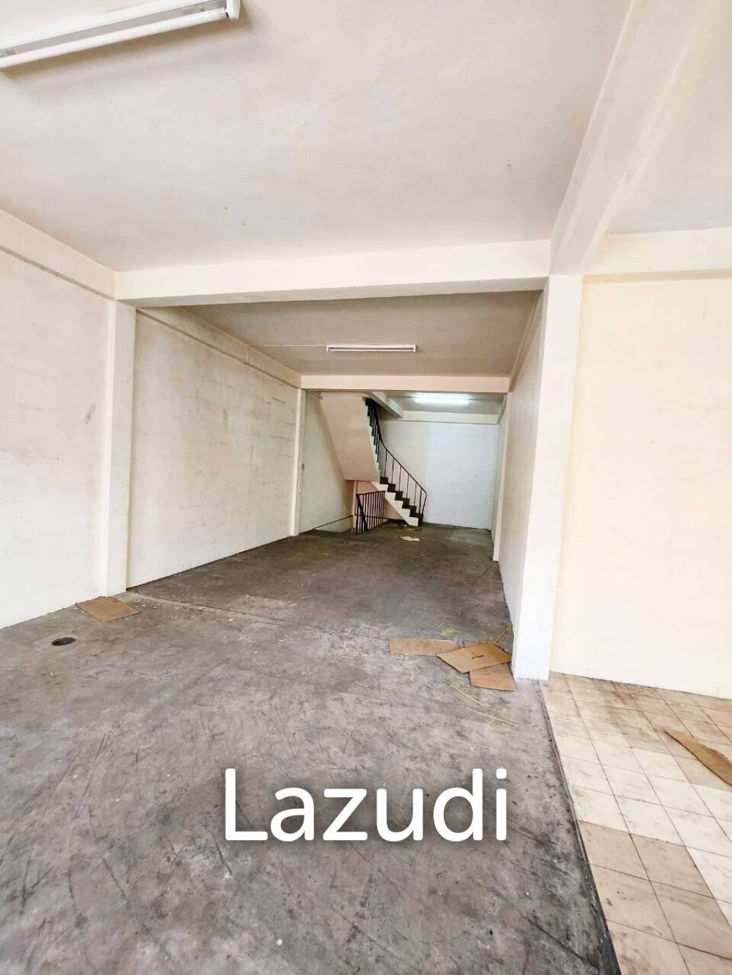Versatile Mixed-Use Townhouse for Sale/Rent in Subsoi off Sukhumvit Soi 22
