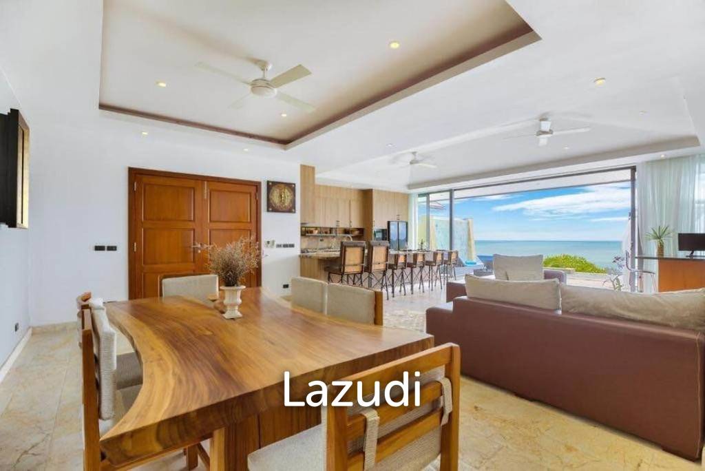 Seaside Elegance: Luxurious 5-Bedroom Villa