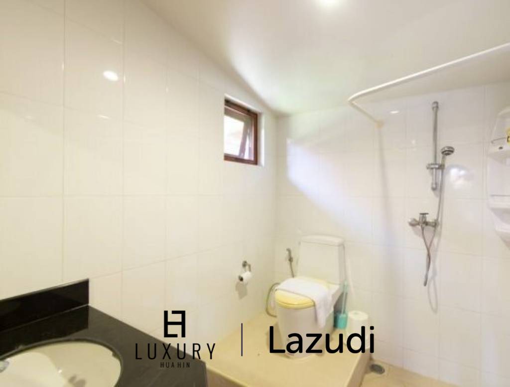 1,568 metro cuadrado 4 ` 4 Baño Villa de Venta