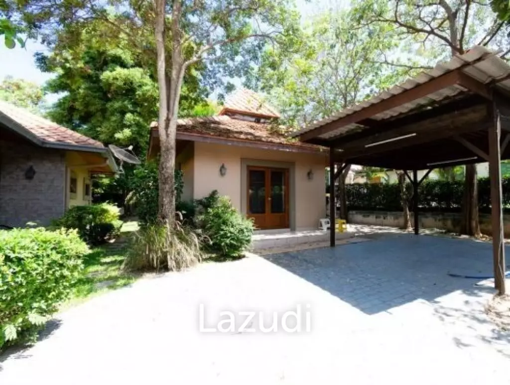 WHITE LOTUS 2 : Luxury Balinese Style Pool Villa