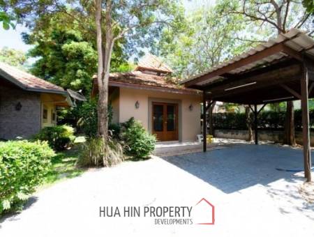 WHITE LOTUS 2 : Luxury Balinese Style Pool Villa