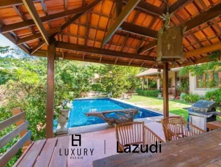 WHITE LOTUS 2 : Luxury Balinese Style Pool Villa