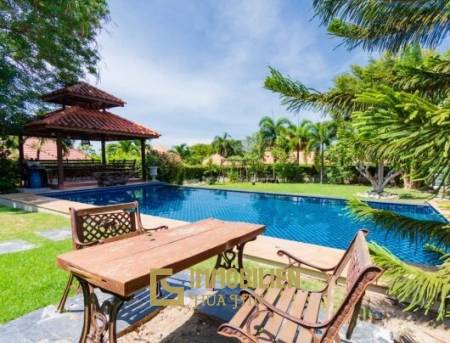 WHITE LOTUS 2 : Luxury Balinese Style Pool Villa