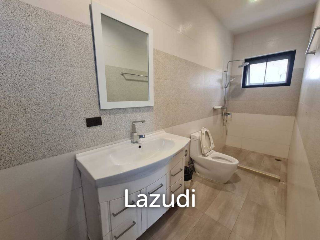 972 Sqm 5 Bed House For Sale