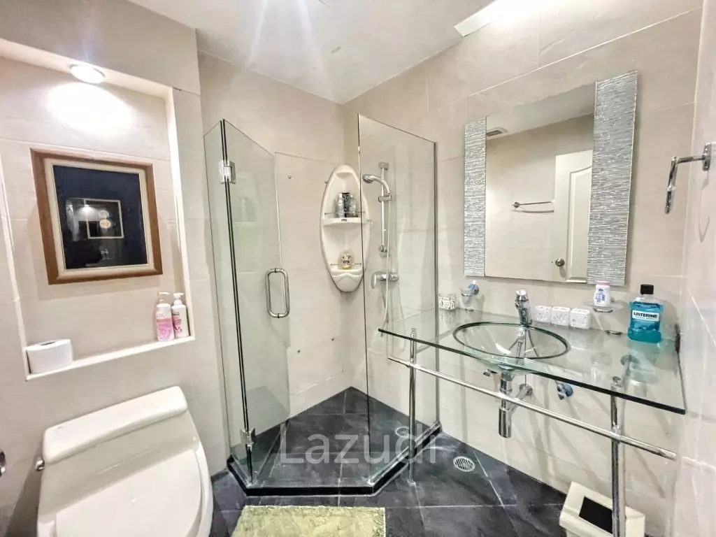 3 Bed 3 Bath 326 SQ.M Royal River Place