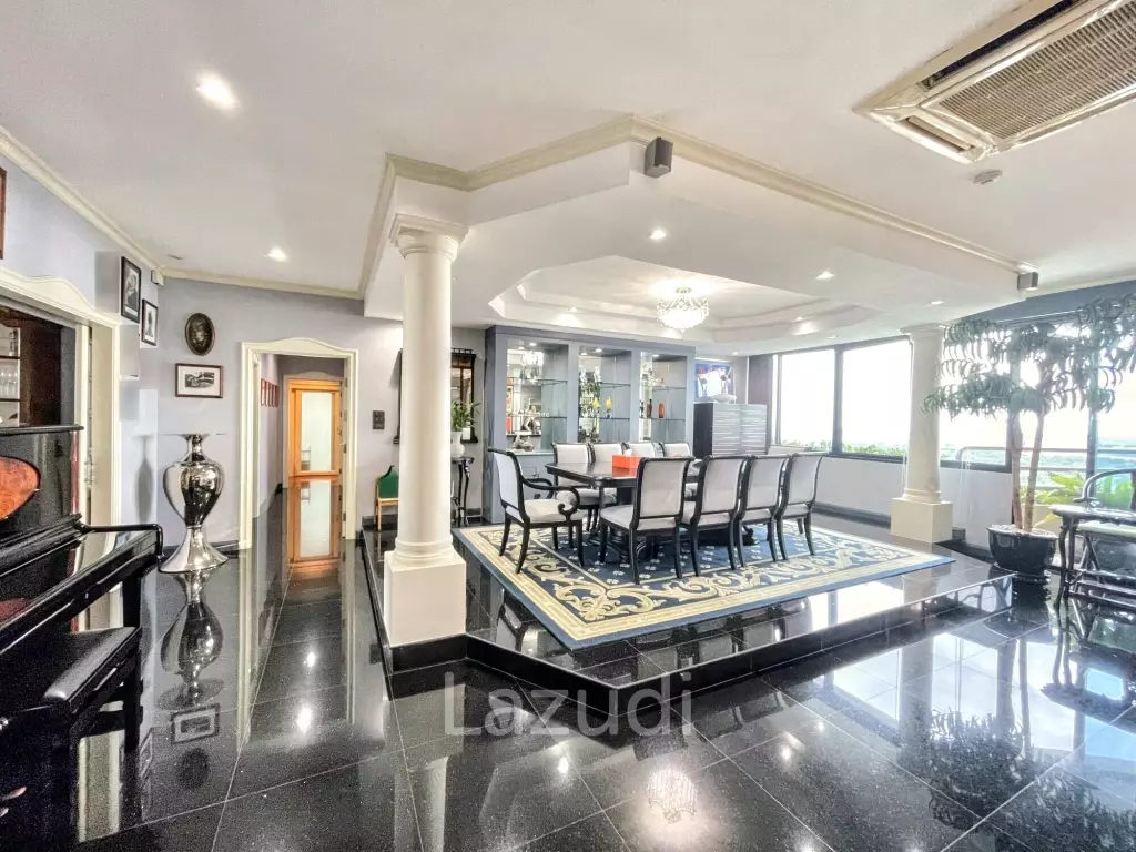 3 Bed 3 Bath 326 SQ.M Royal River Place