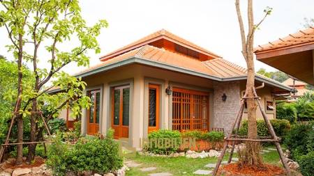 Bali Style Villa in der Nähe der Stadt