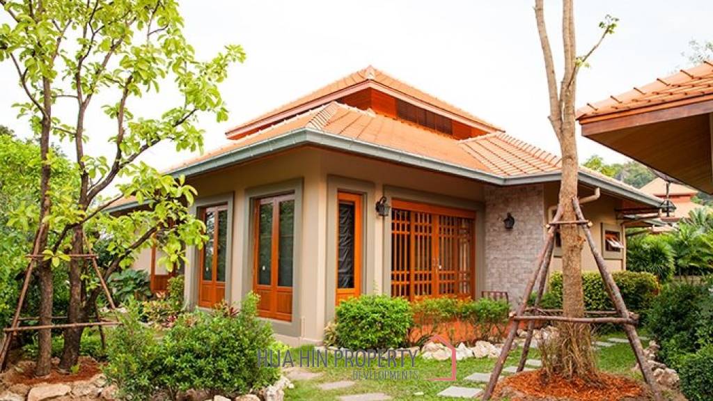 Bali Style Villa close to town