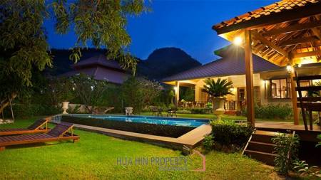 Bali Style Villa close to town