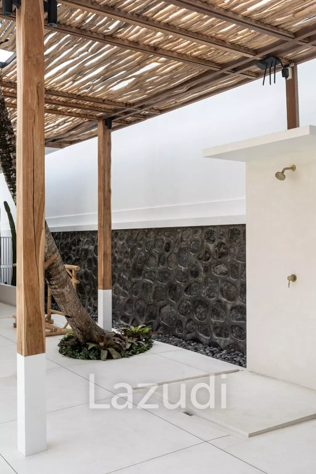 Bohemian villa in Pererenan
