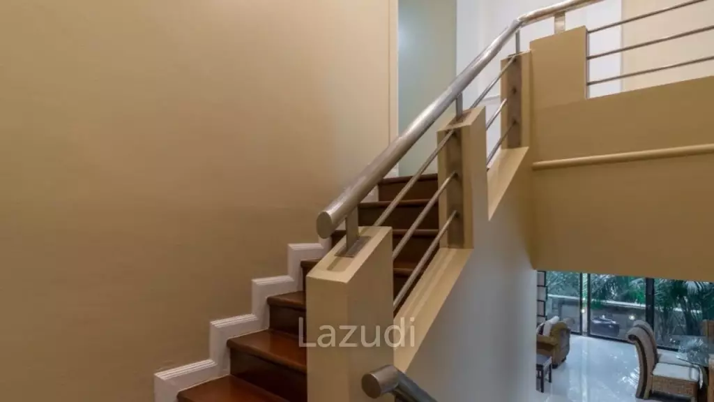 4 Bed 3 Bath 213 SQ.M Supalai Place Sukhumvit 39