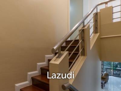 4 Bed 3 Bath 213 SQ.M Supalai Place Sukhumvit 39