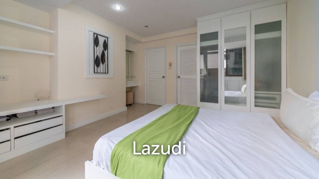 4 Bed 3 Bath 213 SQ.M Supalai Place Sukhumvit 39