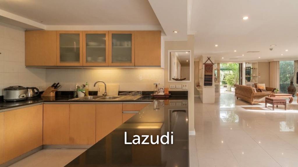 4 Bed 3 Bath 213 SQ.M Supalai Place Sukhumvit 39