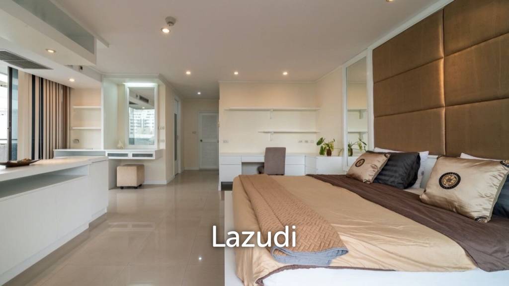 4 Bed 3 Bath 213 SQ.M Supalai Place Sukhumvit 39