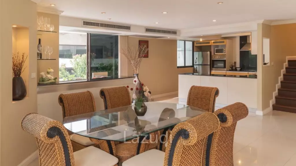 4 Bed 3 Bath 213 SQ.M Supalai Place Sukhumvit 39