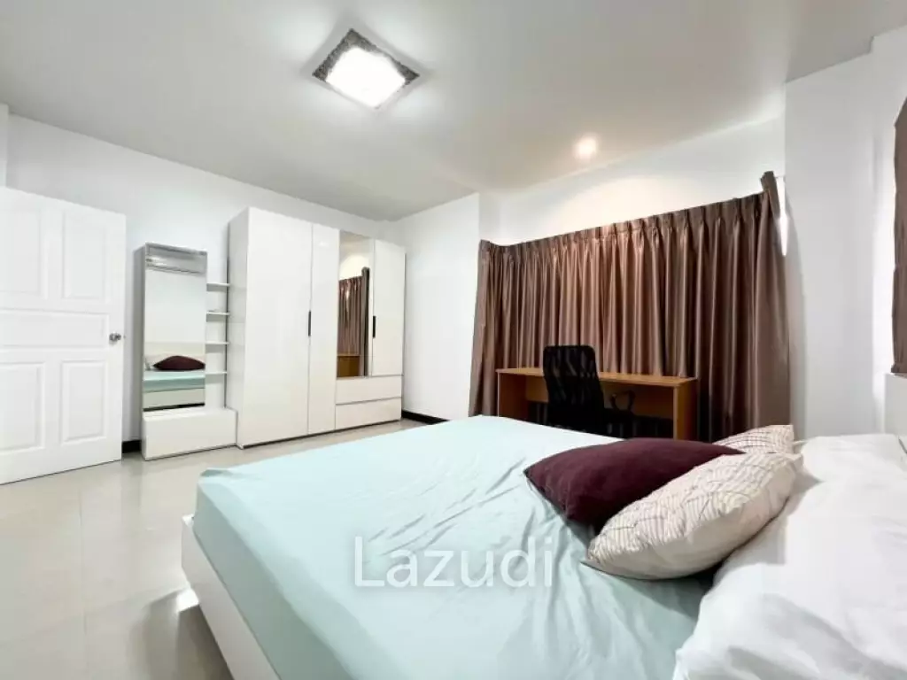 3 Bedrooms 3 Bathrooms 300 SQ.M Sirisa 12