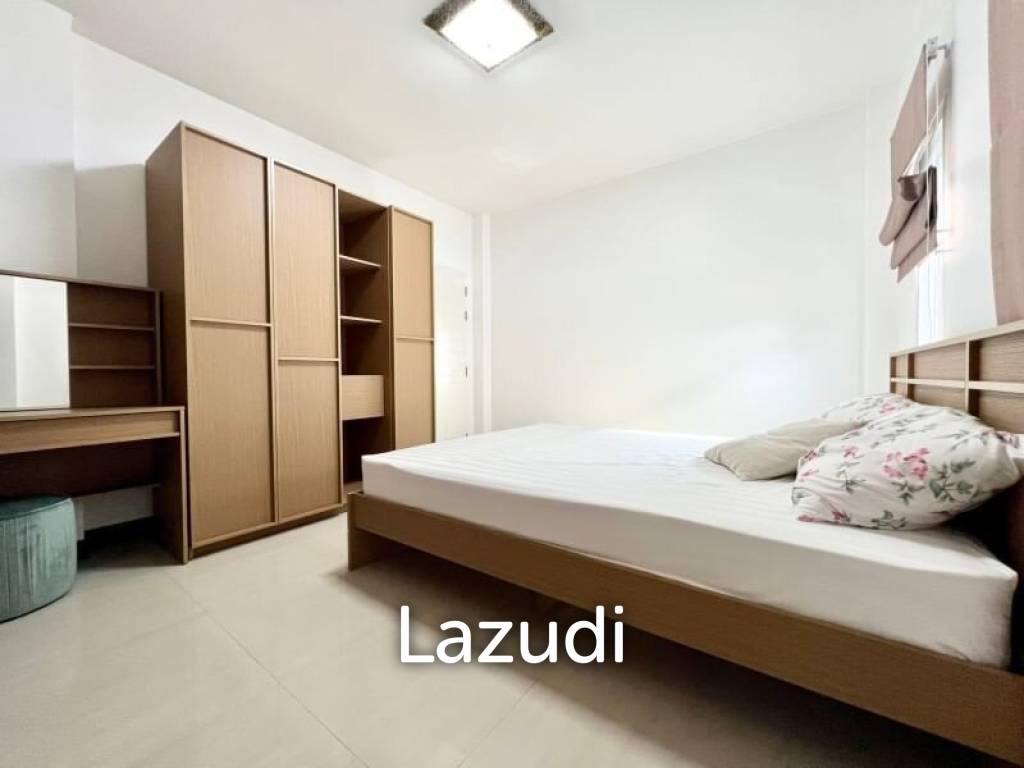 3 Bedrooms 3 Bathrooms 300 SQ.M Sirisa 12