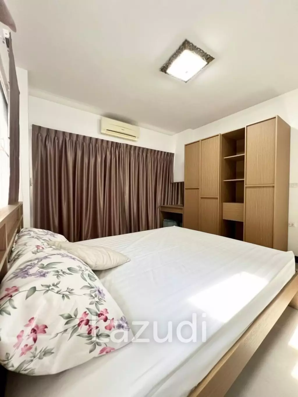 3 Bedrooms 3 Bathrooms 300 SQ.M Sirisa 12