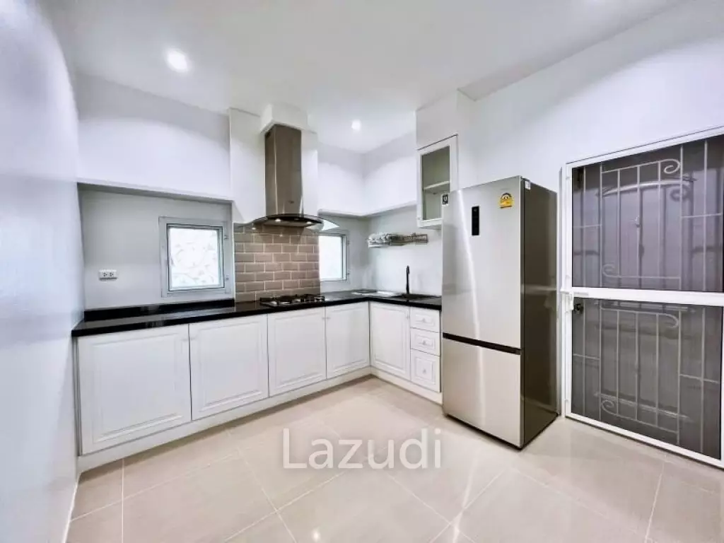 3 Bedrooms 3 Bathrooms 300 SQ.M Sirisa 12