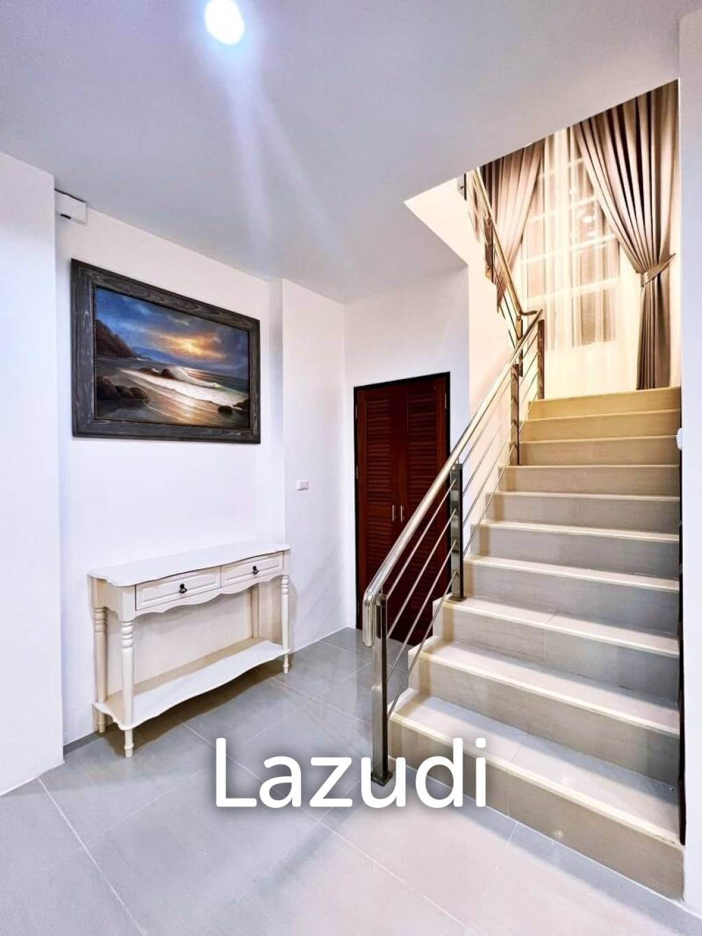 3 Bedrooms 3 Bathrooms 300 SQ.M Sirisa 12