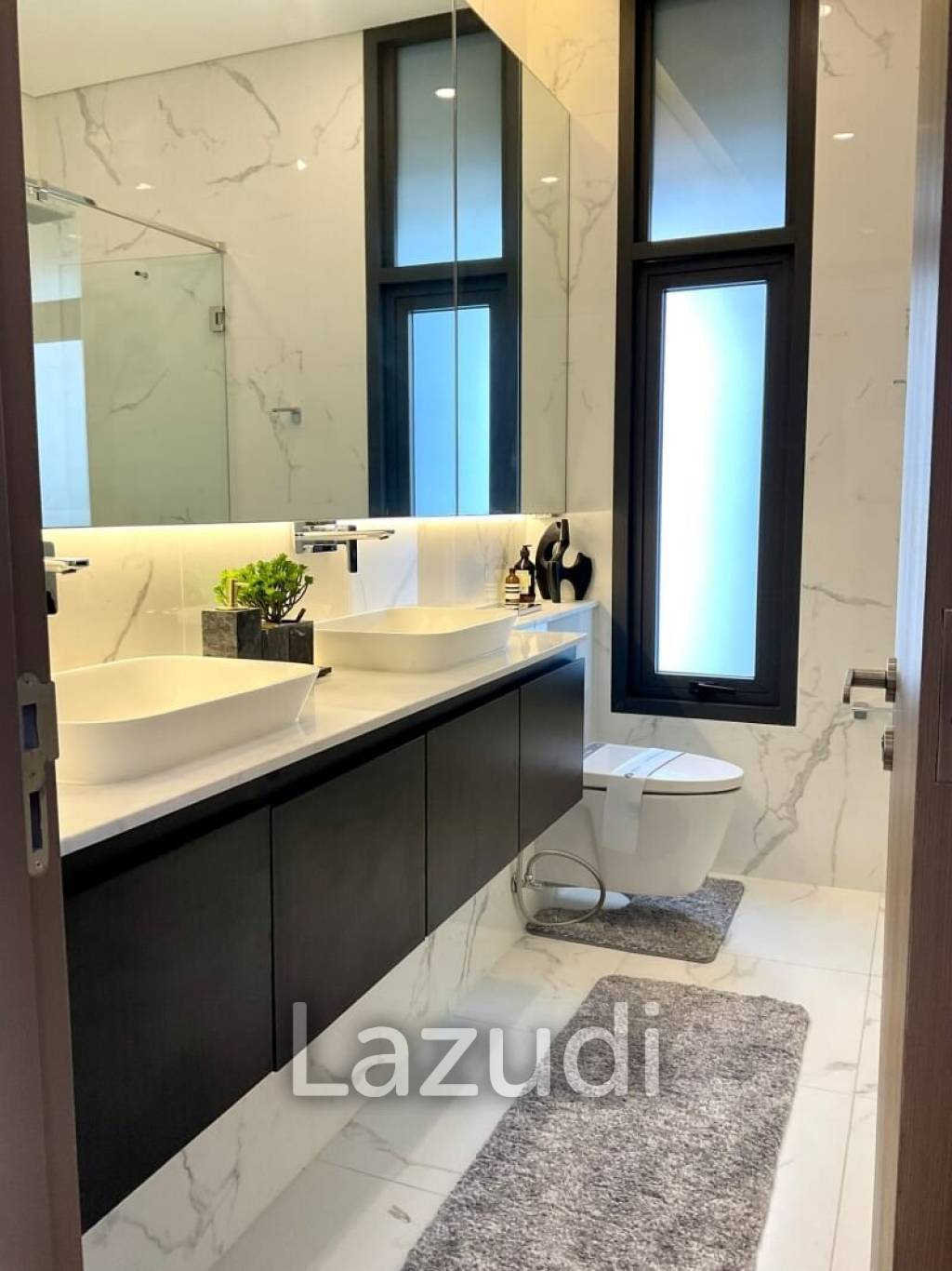3 Bed 3 Bath 153 SQ.M Siamese Sukhumvit 48