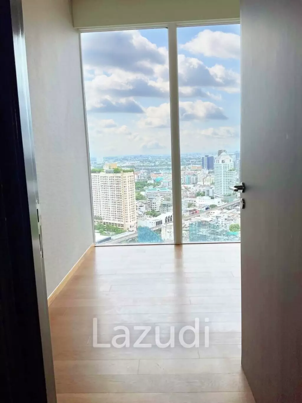 4 Bed 4 Bath 152 SQ.M Siamese Sukhumvit 42