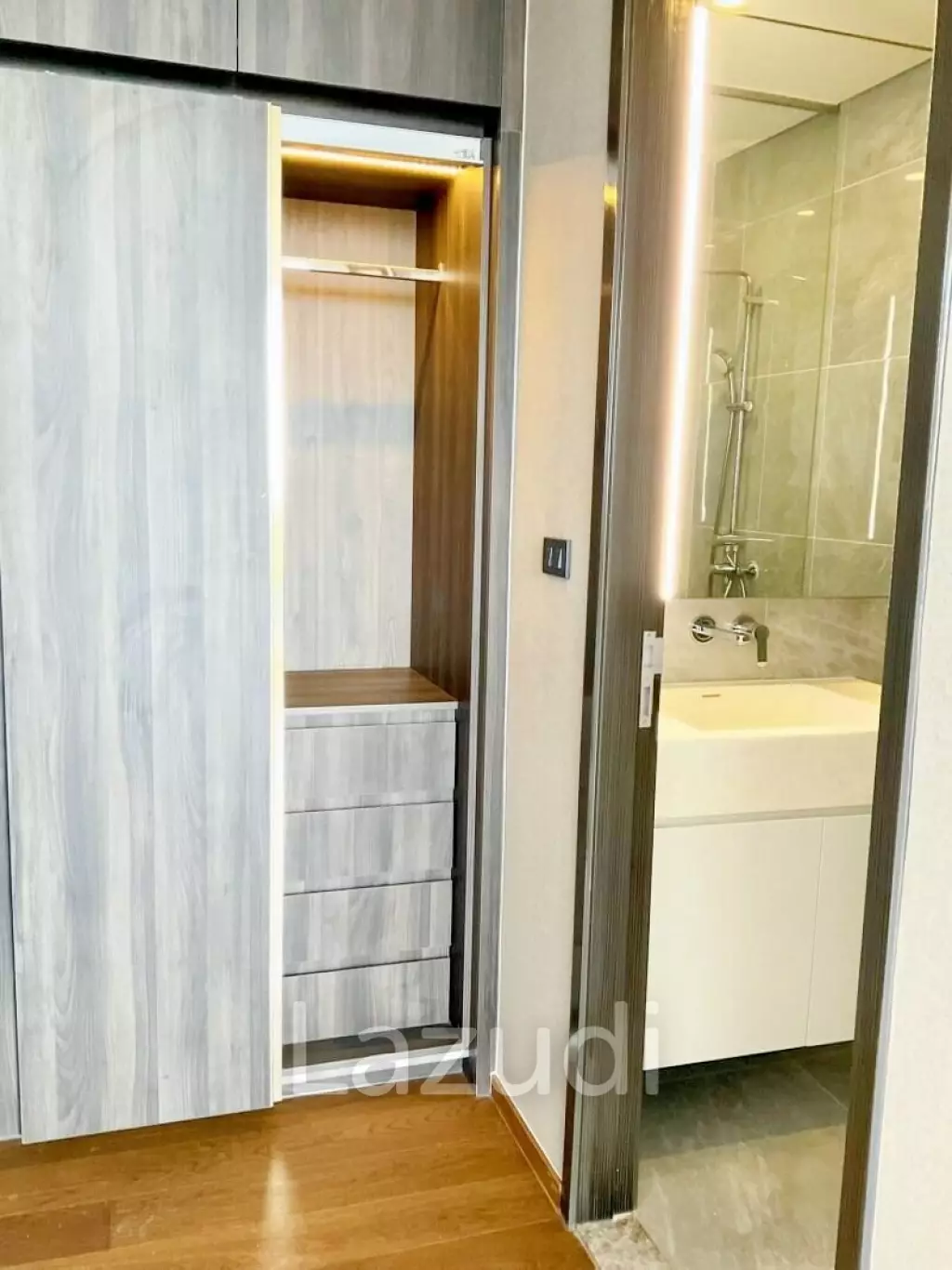 4 Bed 4 Bath 152 SQ.M Siamese Sukhumvit 42