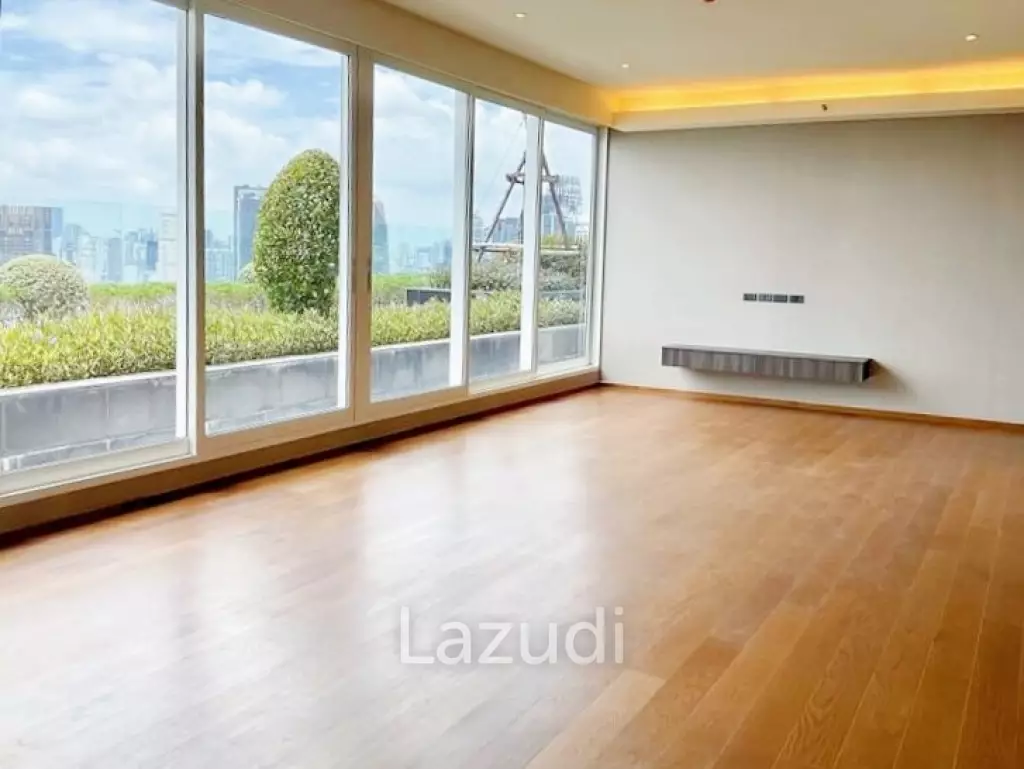 4 Bed 4 Bath 152 SQ.M Siamese Sukhumvit 42