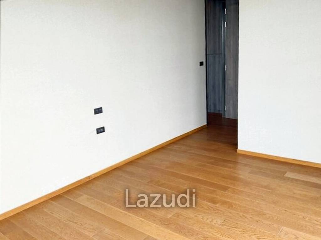 4 Bed 4 Bath 152 SQ.M Siamese Sukhumvit 42