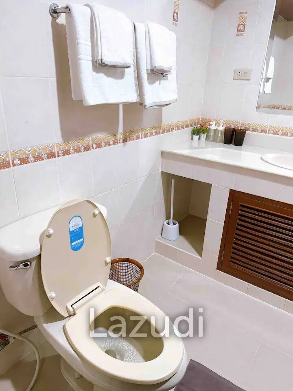 3 Bed 2 Bath 200 SQ.M Homhual Mansion