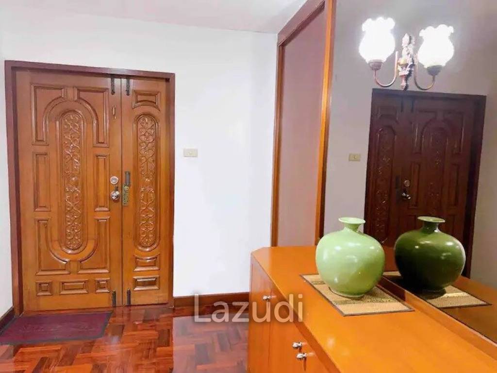 3 Bed 2 Bath 200 SQ.M Homhual Mansion