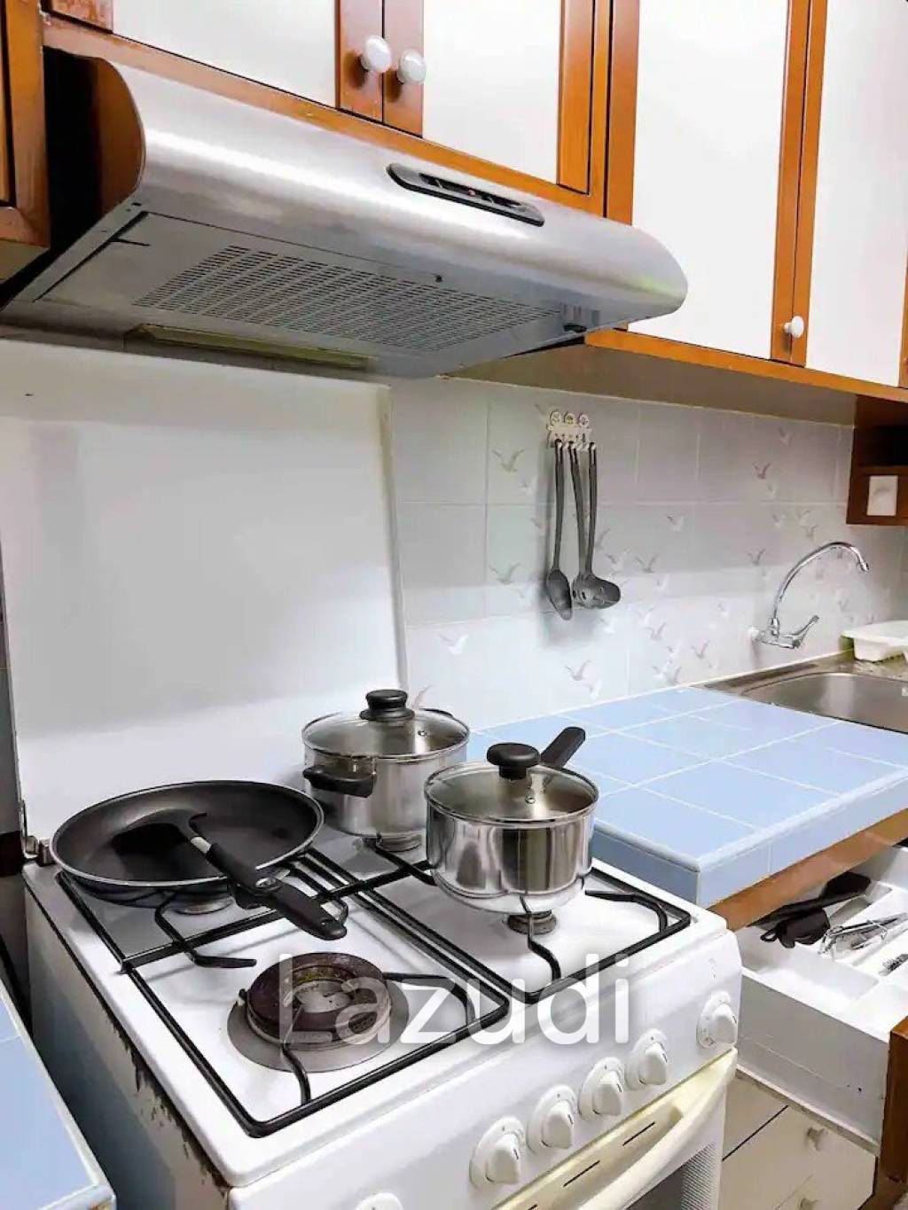 3 Bed 2 Bath 200 SQ.M Homhual Mansion
