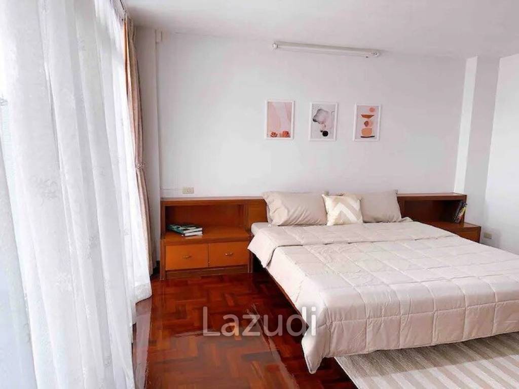 3 Bed 2 Bath 200 SQ.M Homhual Mansion