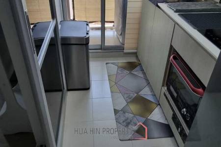 Baan Peang Ploen: Studio Condo on 6th Floor with Sea View