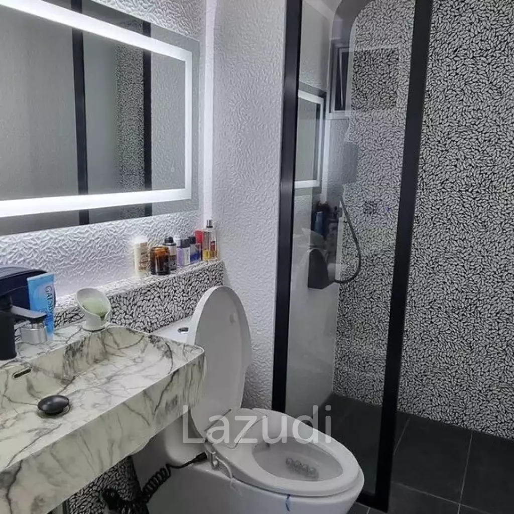 Baan Peang Ploen: Studio Condo on 6th Floor with Sea View