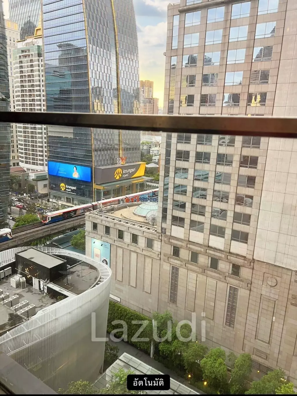 1 Bed 1 Bath 45 SQ.M Noble Ploenchit