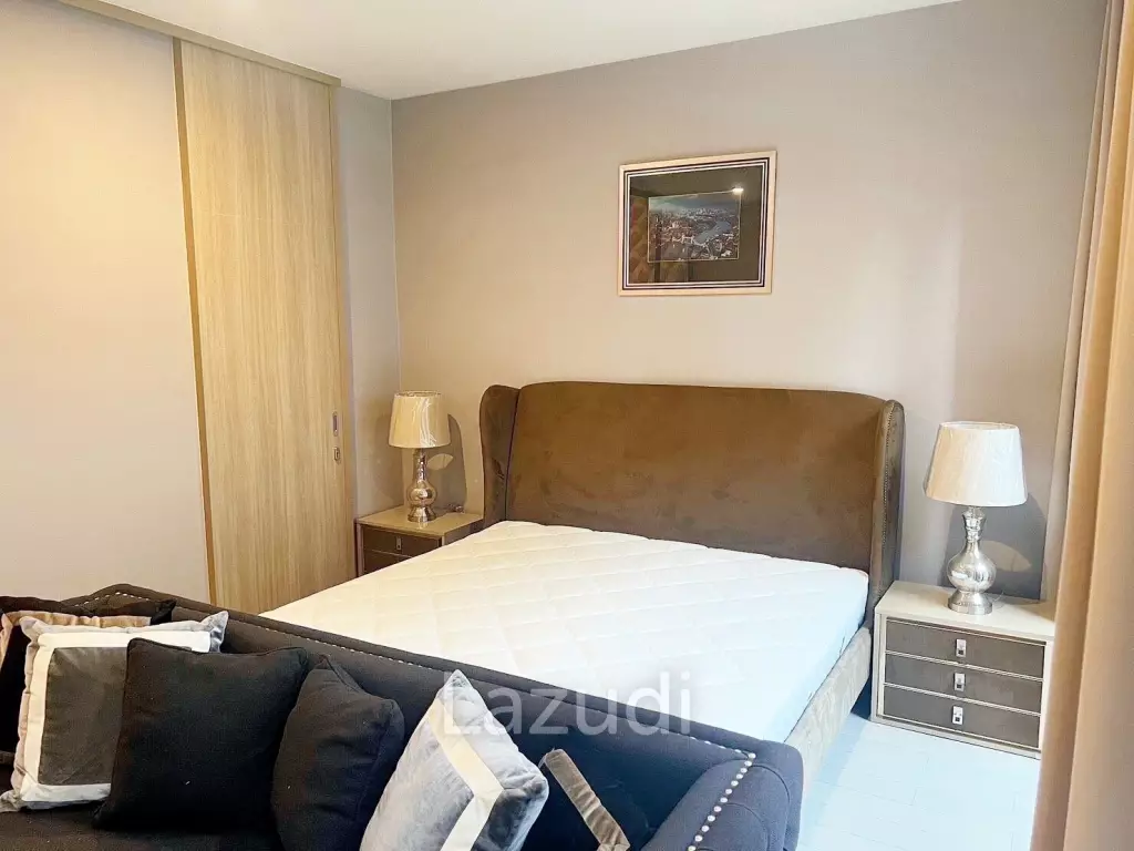1 Bed 1 Bath 45 SQ.M Noble Ploenchit