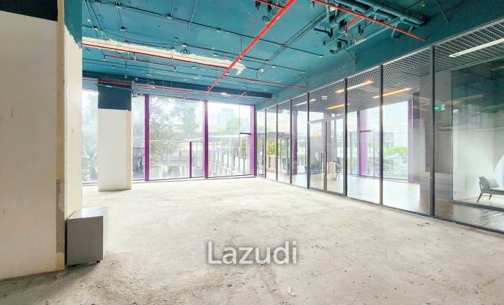 Discover Your Perfect Business Space at BTS Thong Lo Exit 2 Sukhumvit 36